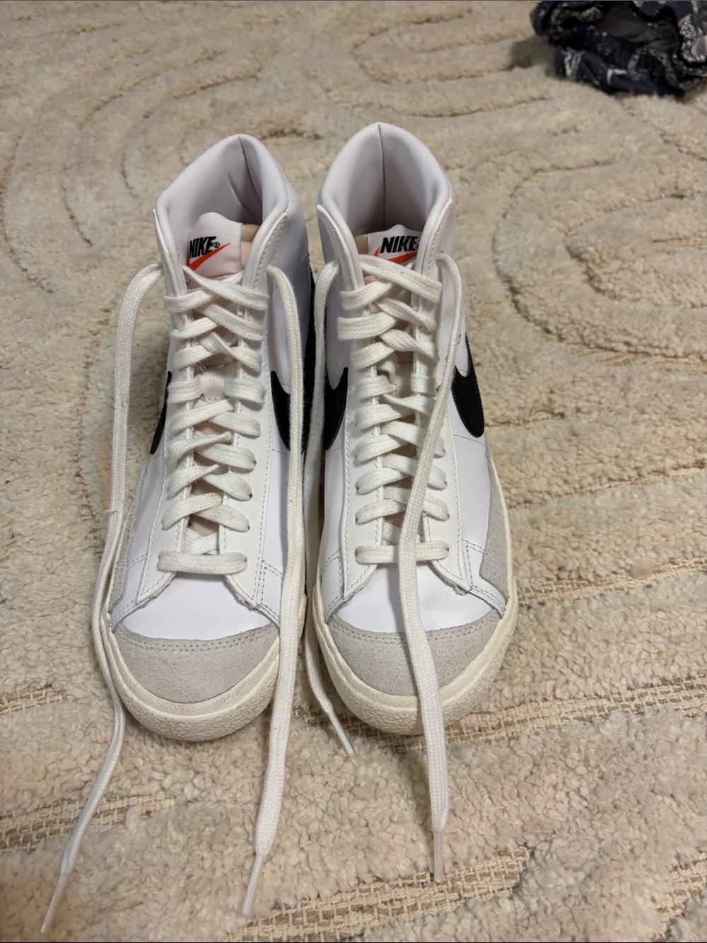 Nike trailblazer, white and black shoes